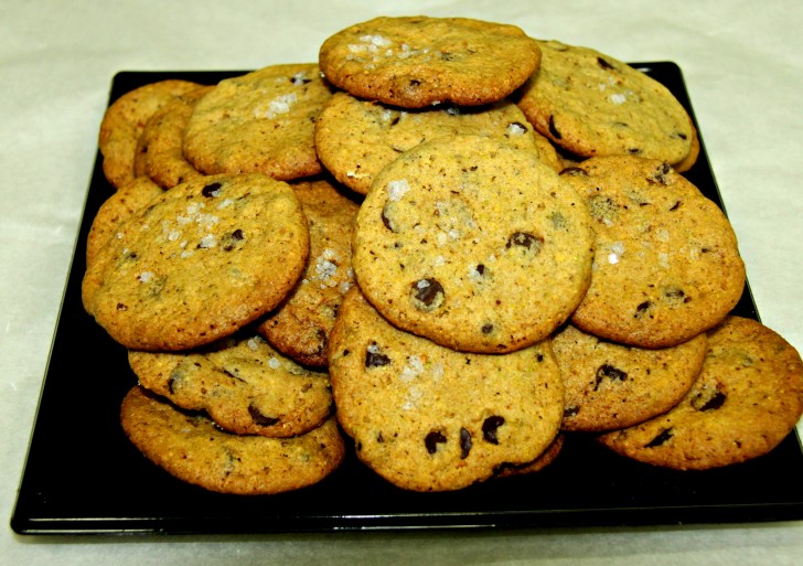 GALLETAS DE CHOCOLATE, PISTACHOS Y SAL DE ESCAMAS